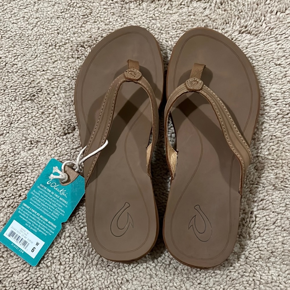 ‘Aukai flip flops
